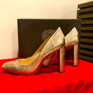 Beautiful Vince Camuto Pumps